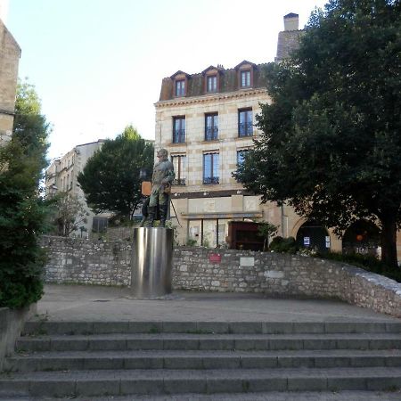 Couette Et Cafe Cyrano Apartment Bergerac Luaran gambar