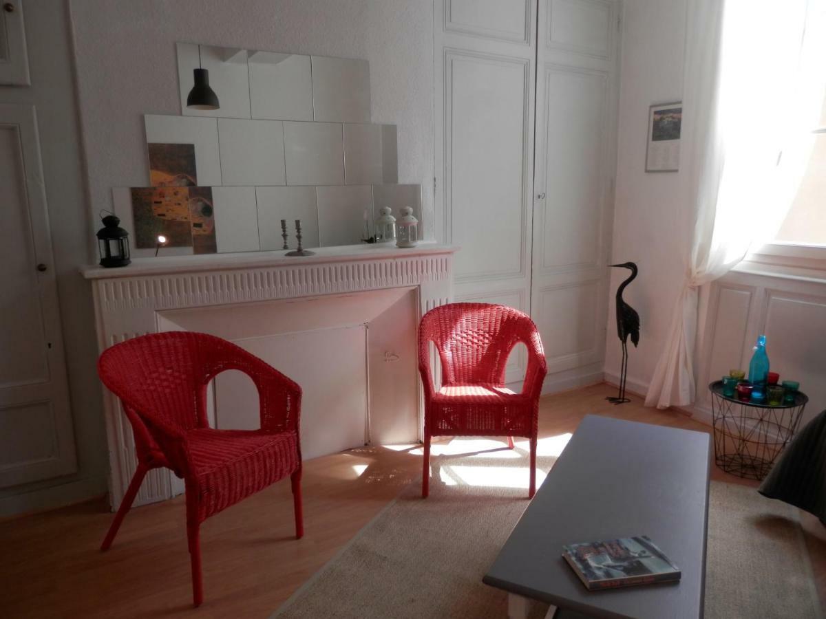 Couette Et Cafe Cyrano Apartment Bergerac Luaran gambar