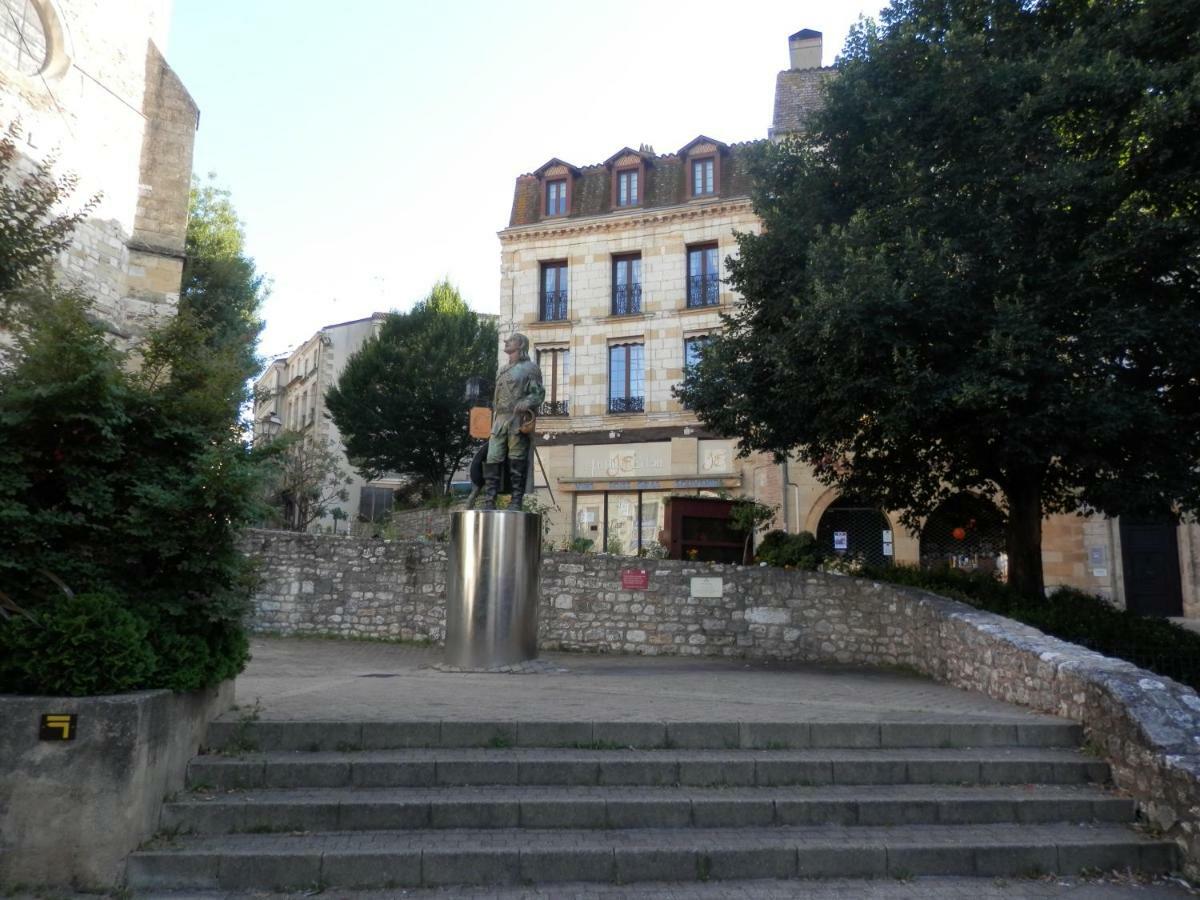 Couette Et Cafe Cyrano Apartment Bergerac Luaran gambar